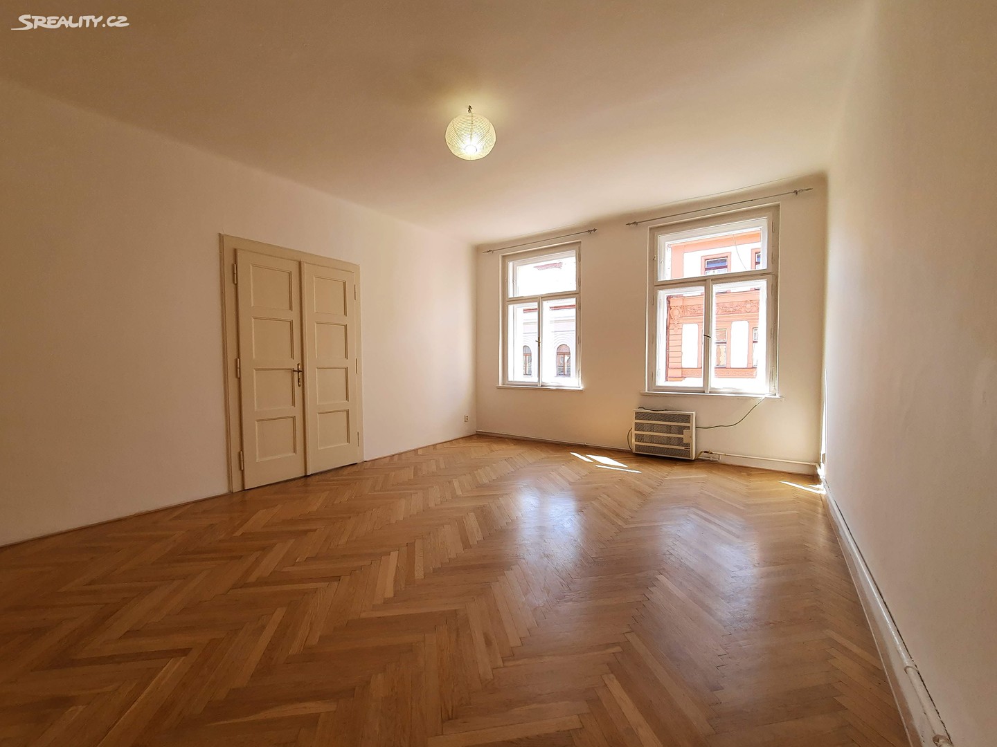 Pronájem bytu 2+1 69 m², Husitská, Praha 3 - Žižkov