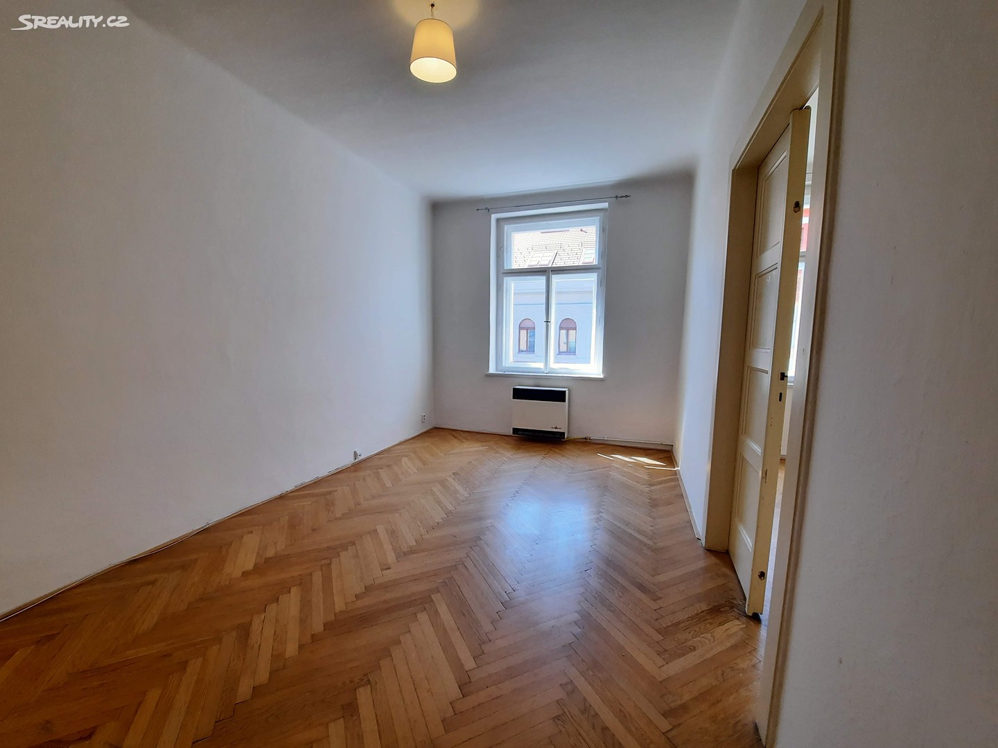 Pronájem bytu 2+1 69 m², Husitská, Praha 3 - Žižkov