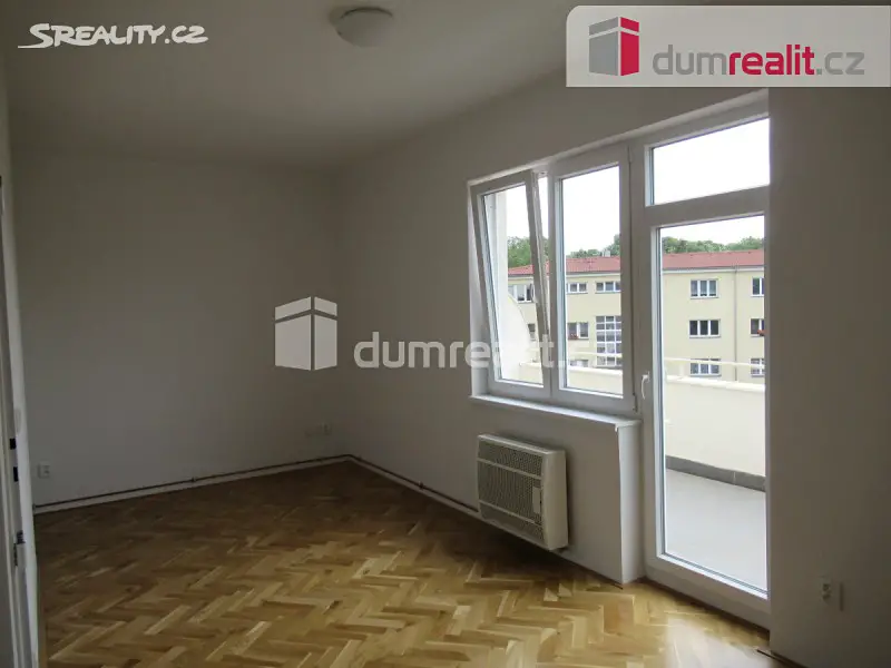 Pronájem bytu 2+kk 38 m², Ve struhách, Praha 6 - Bubeneč