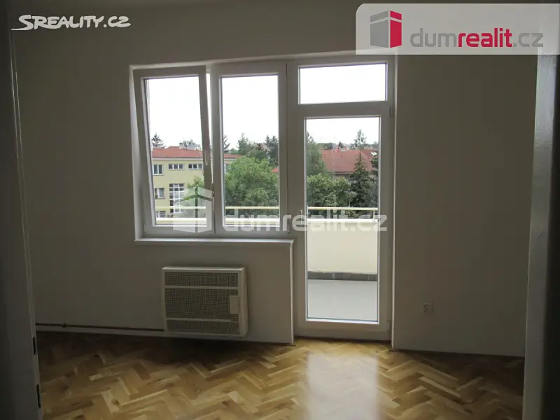 Pronájem bytu 2+kk 38 m², Ve struhách, Praha 6 - Bubeneč