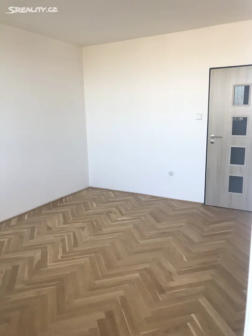 Pronájem bytu 3+1 84 m², Pod dálnicí, Praha 4 - Michle