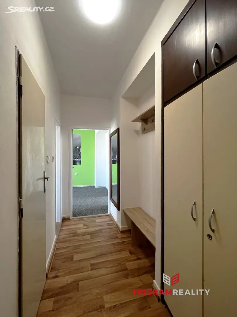 Pronájem bytu 2+1 53 m², třída SNP, Hradec Králové - Slezské Předměstí