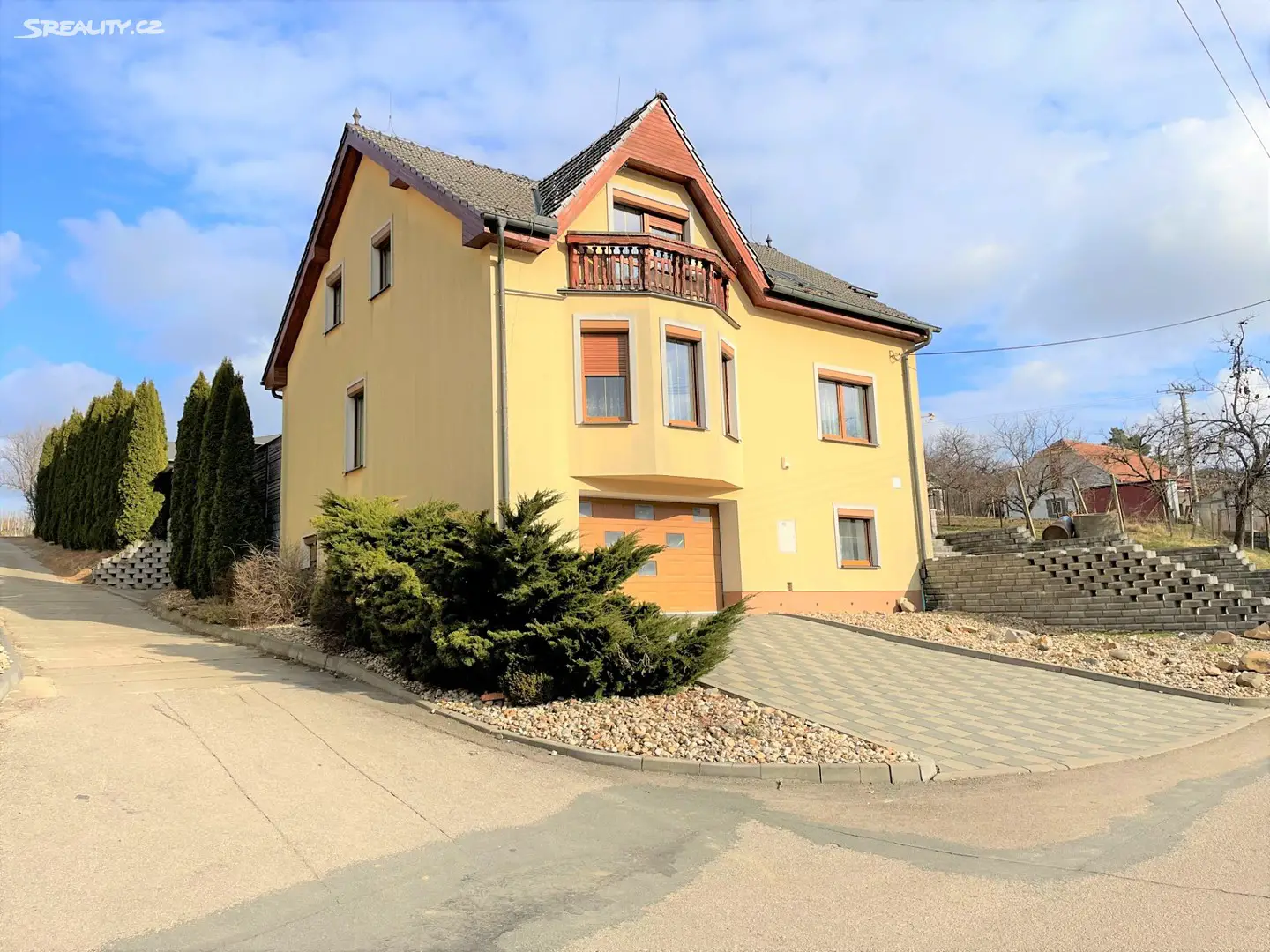 Prodej  rodinného domu 280 m², pozemek 3 086 m², Křepice, okres Břeclav