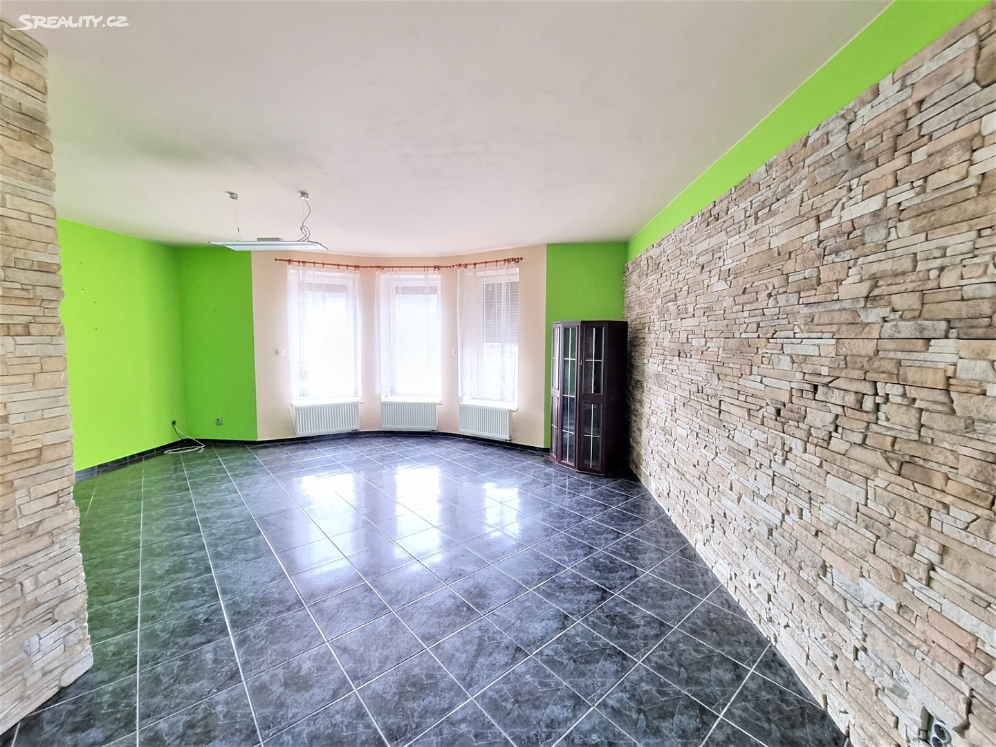 Prodej  rodinného domu 280 m², pozemek 3 086 m², Křepice, okres Břeclav