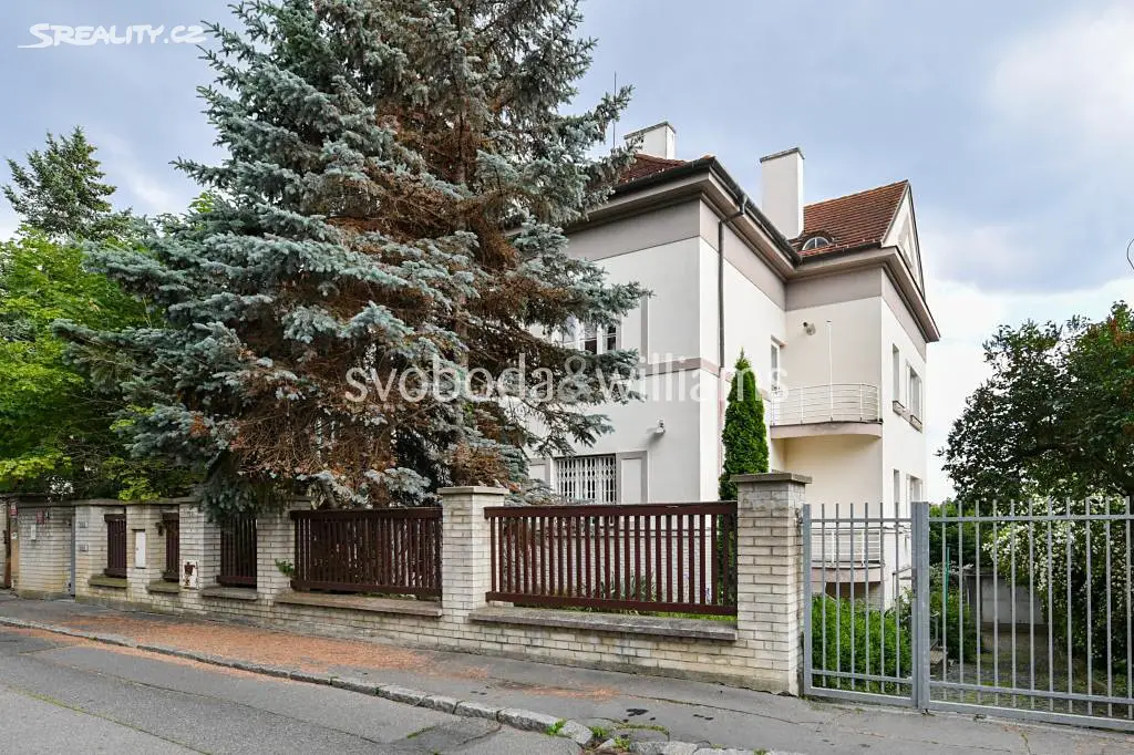 Prodej  rodinného domu 588 m², pozemek 702 m², Praha 6 - Dejvice