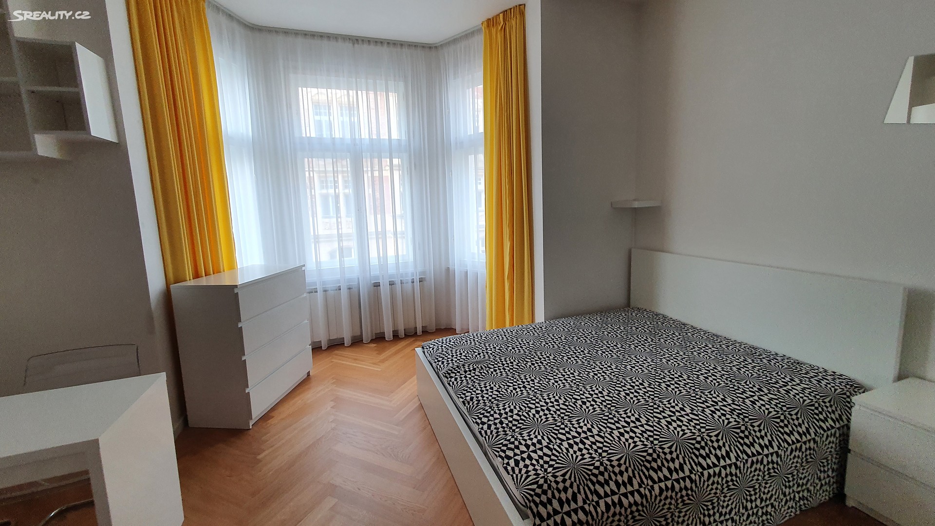 Pronájem bytu 1+kk 30 m², Šimáčkova, Praha - Holešovice