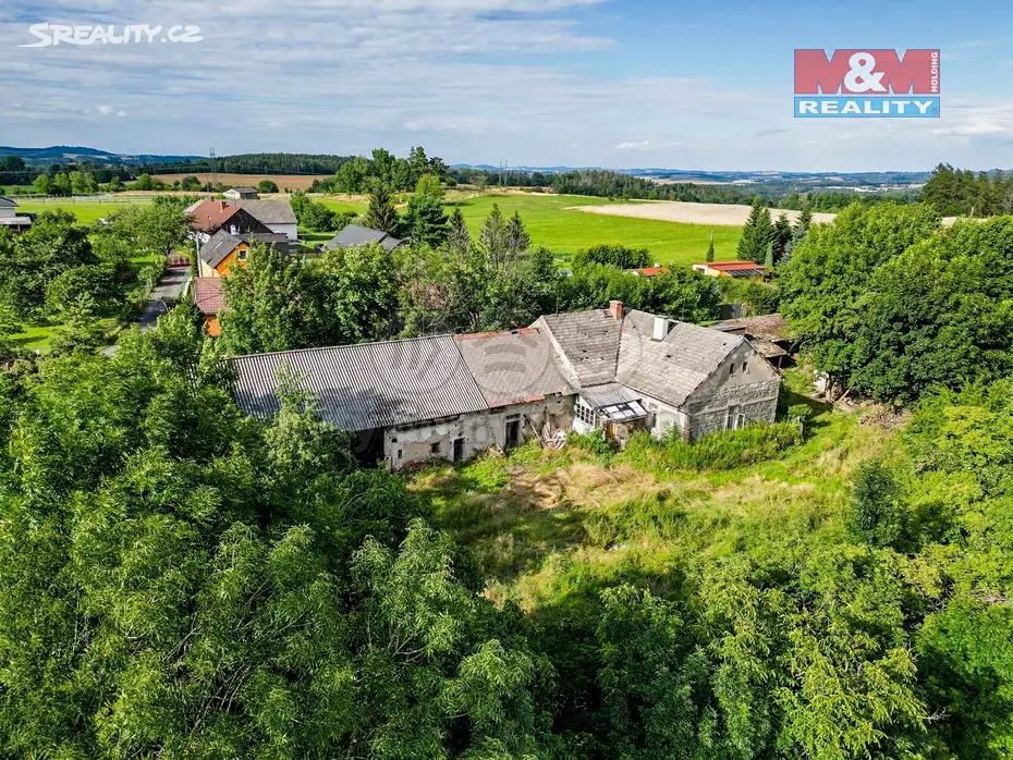 Prodej  rodinného domu 44 321 m², pozemek 2 851 m², Vrchotovy Janovice - Šebáňovice, okres Benešov