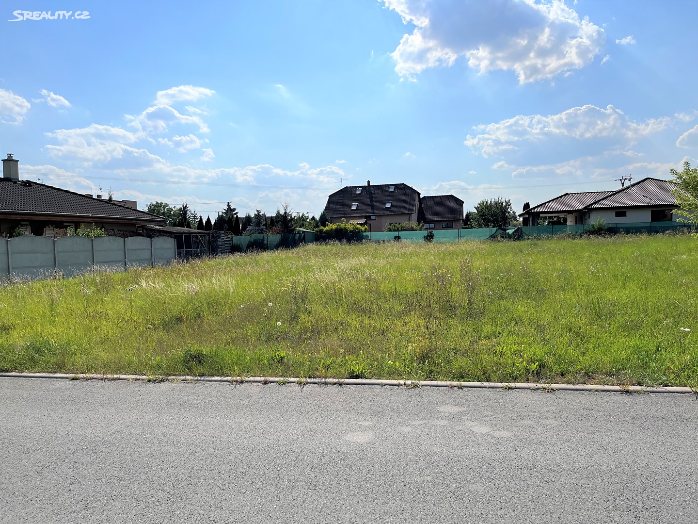 Prodej  stavebního pozemku 990 m², Starý Mateřov, okres Pardubice