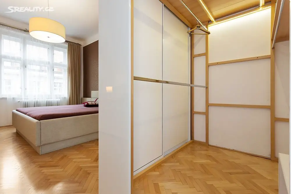 Pronájem bytu 3+1 120 m², Národní obrany, Praha 6 - Bubeneč