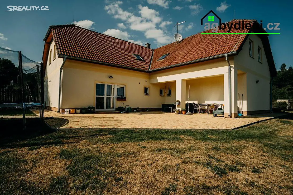 Prodej  rodinného domu 258 m², pozemek 2 365 m², Útvina, okres Karlovy Vary