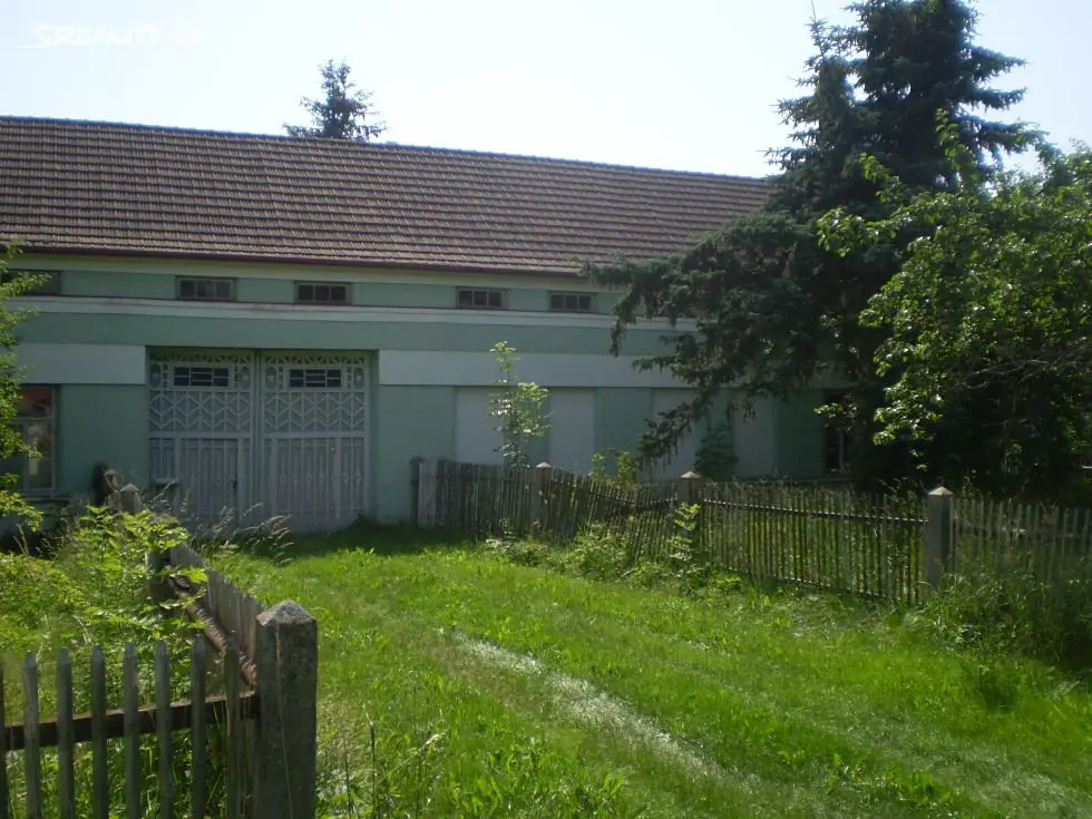 Prodej  zemědělské usedlosti 1 618 m², pozemek 130 685 m², Lesná, okres Třebíč