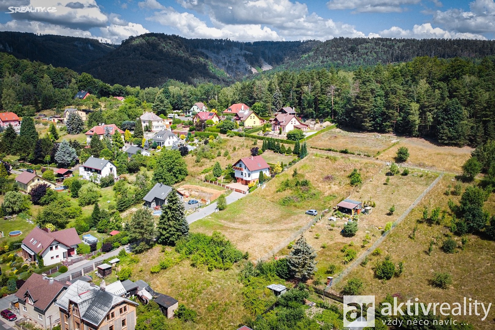 Prodej  stavebního pozemku 1 519 m², Na Čechách, Děčín