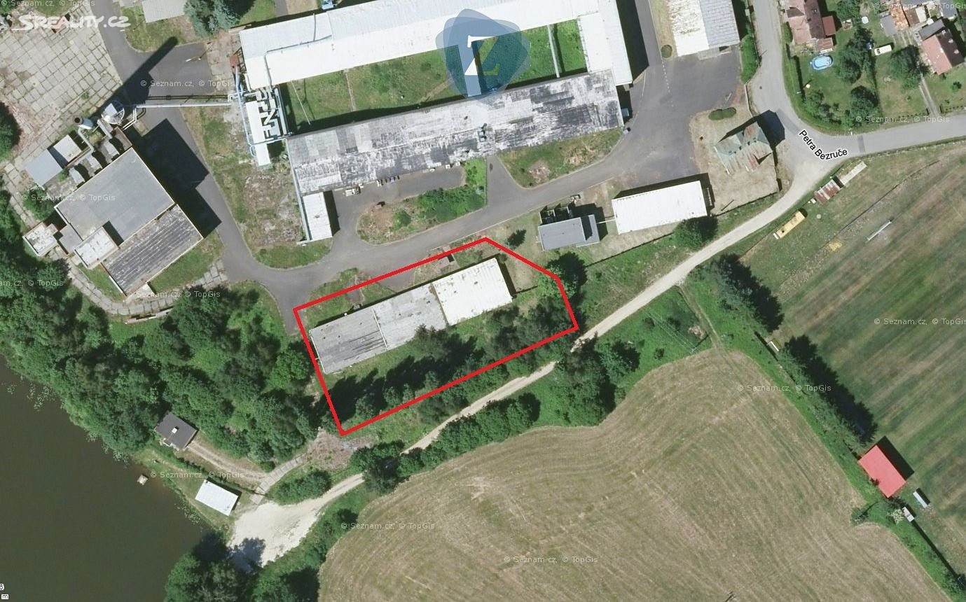 Prodej  komerčního pozemku 2 000 m², Luby, okres Cheb