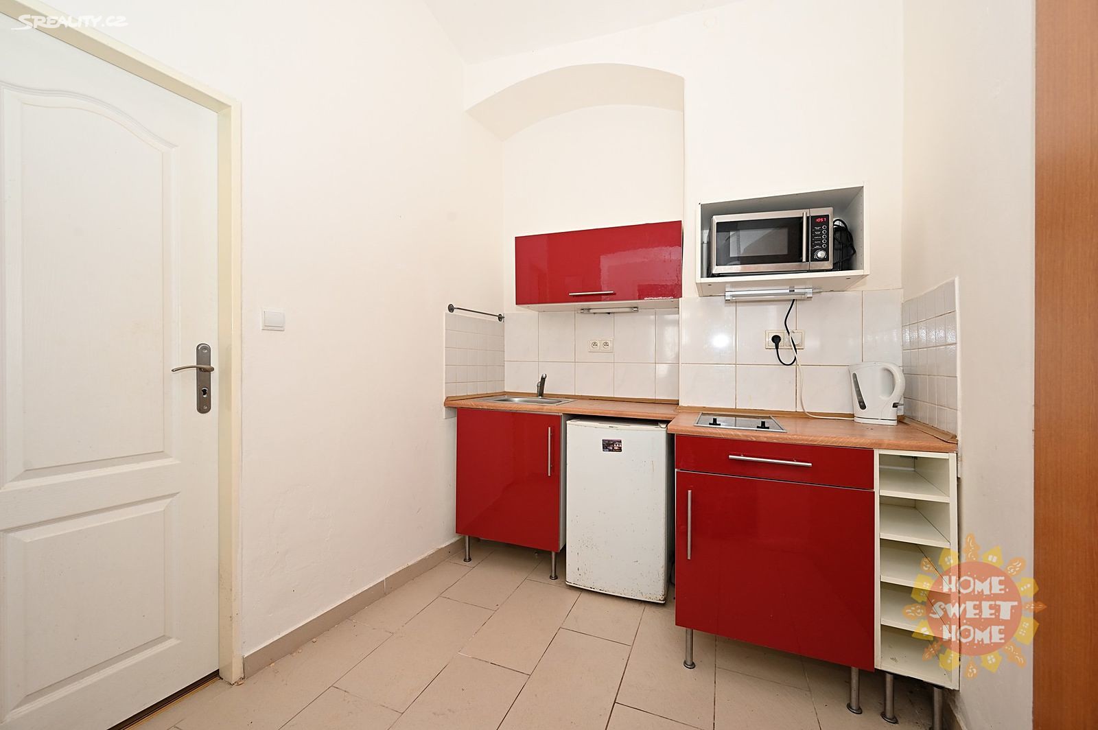 Pronájem bytu 1+kk 40 m², Kateřinská, Praha 2 - Nové Město