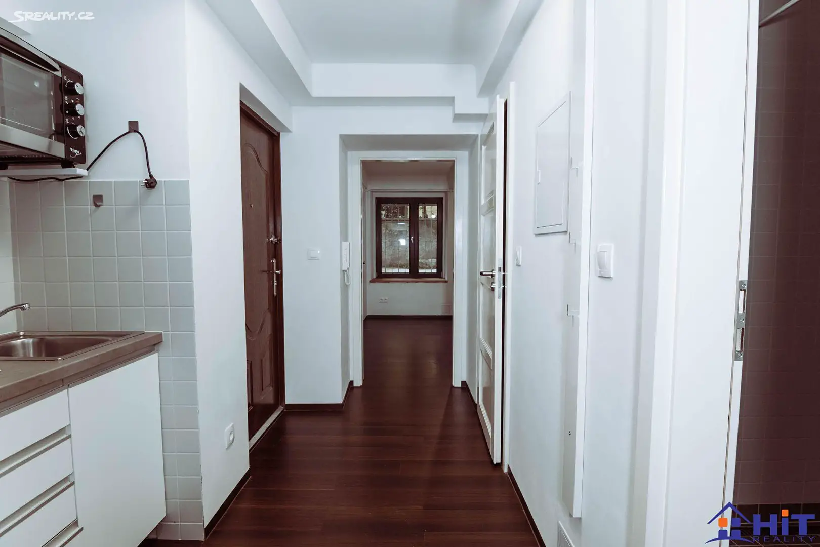 Pronájem bytu 2+1 39 m², Na Dolinách, Praha 4 - Nusle
