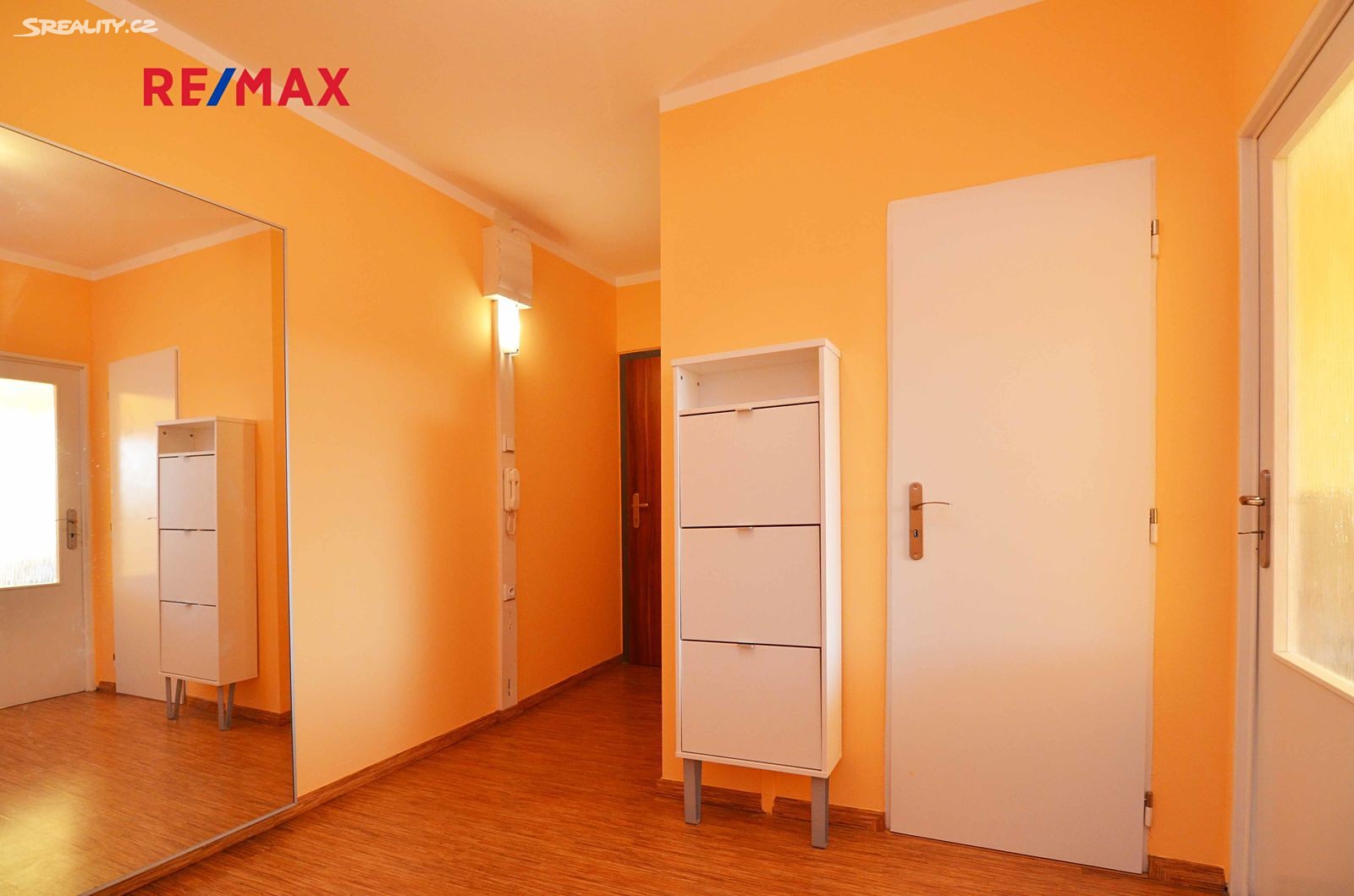 Pronájem bytu 2+kk 48 m², Ve svahu, Praha 4 - Podolí