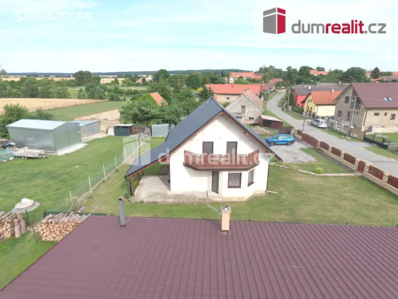Pronájem  rodinného domu 180 m², pozemek 1 439 m², Čachovice - Struhy, okres Mladá Boleslav