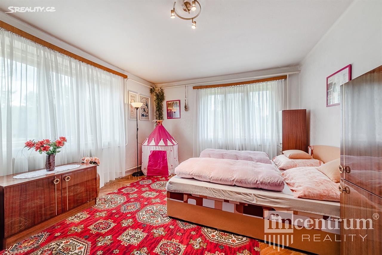 Prodej  rodinného domu 210 m², pozemek 1 203 m², Pelhřimov - Benátky, okres Pelhřimov