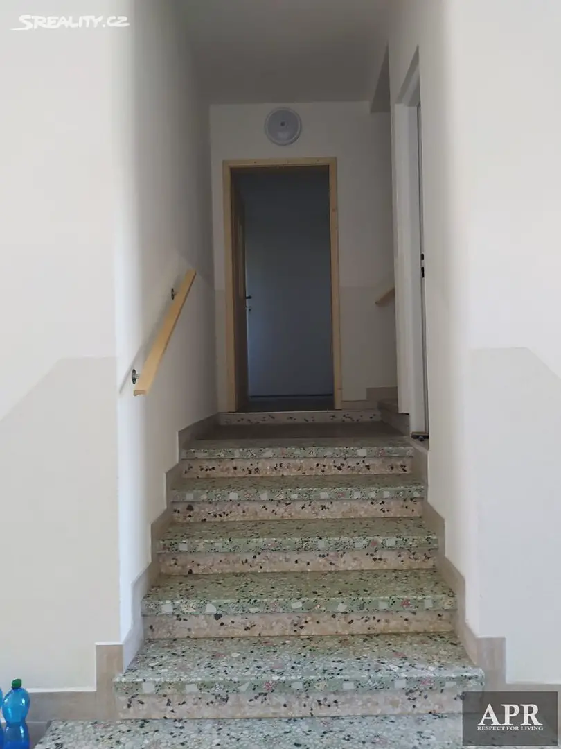Pronájem bytu 1+1 30 m², Bánov, okres Uherské Hradiště