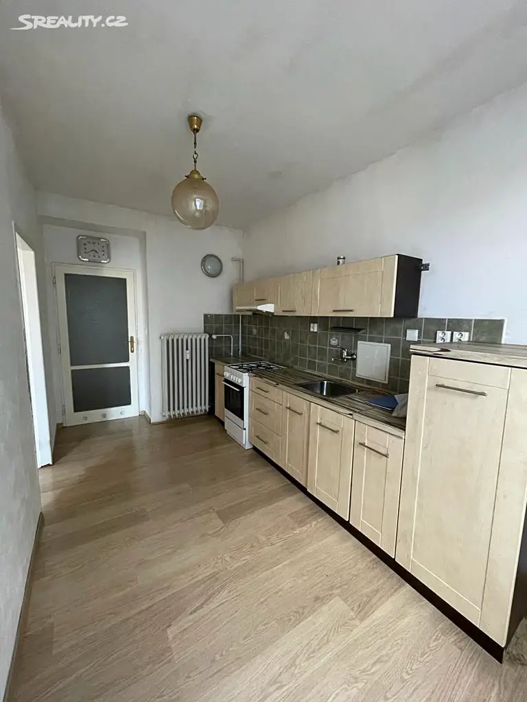 Pronájem bytu 1+1 35 m², tř. Budovatelů, Most