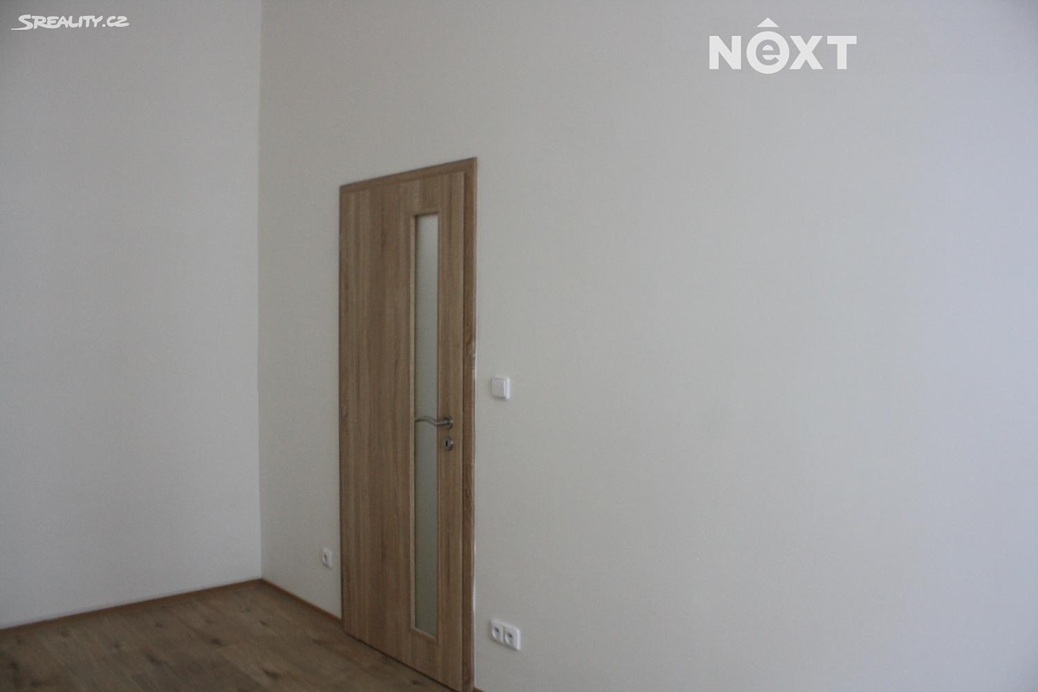 Pronájem bytu 1+1 48 m², Praha 1 - Malá Strana