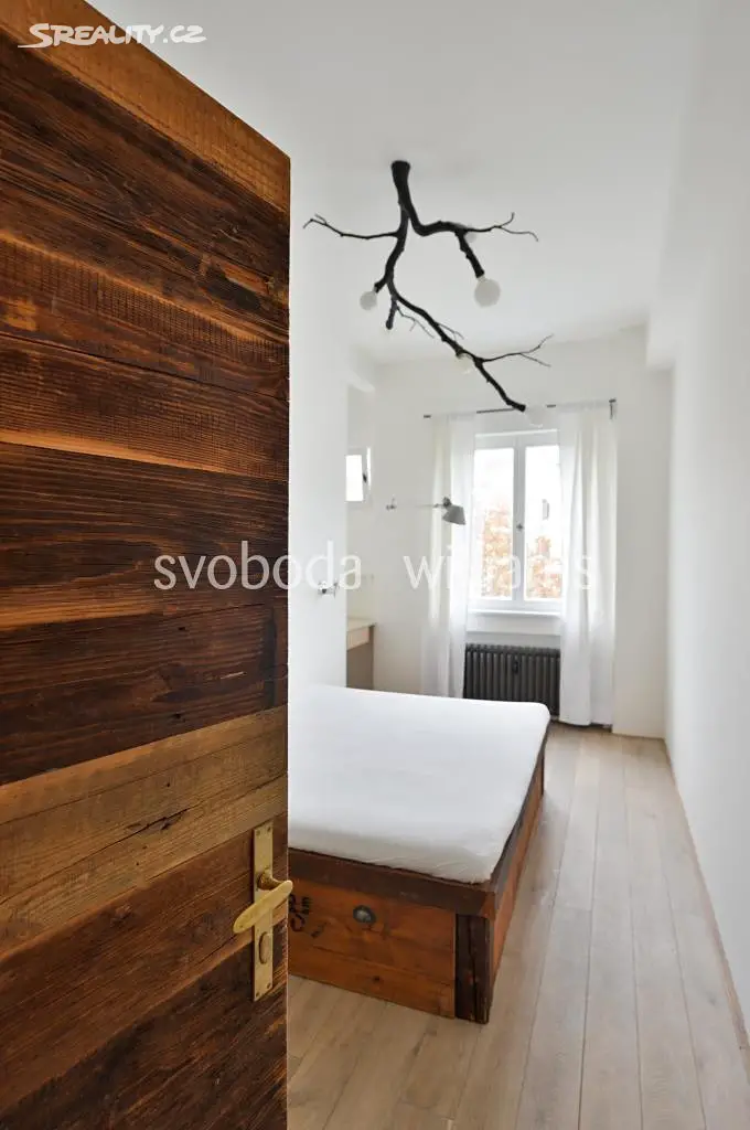 Pronájem bytu 3+1 77 m², Rybalkova, Praha 10 - Vršovice