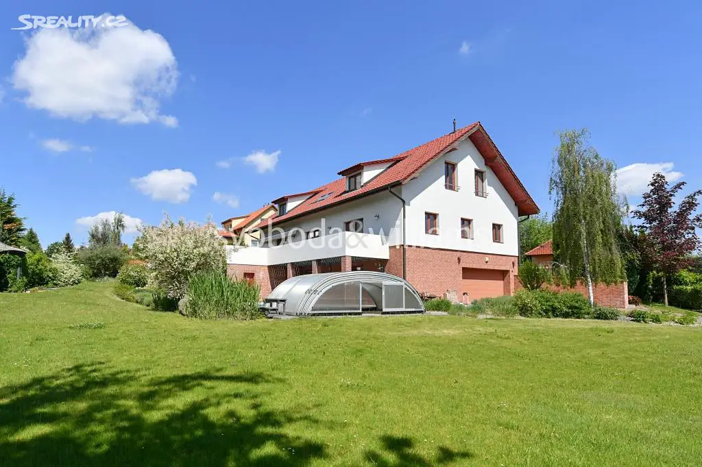 Pronájem  rodinného domu 373 m², pozemek 1 640 m², Na Stráni, Kamenice - Nová Hospoda