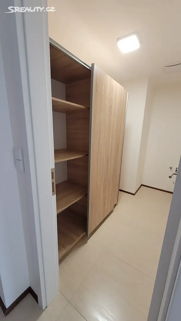 Pronájem bytu 2+kk 57 m², Odlehlá, Hradec Králové - Pražské Předměstí