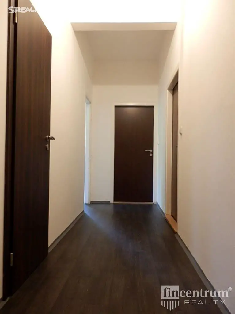 Pronájem bytu 4+1 80 m², Služská, Praha 8 - Kobylisy