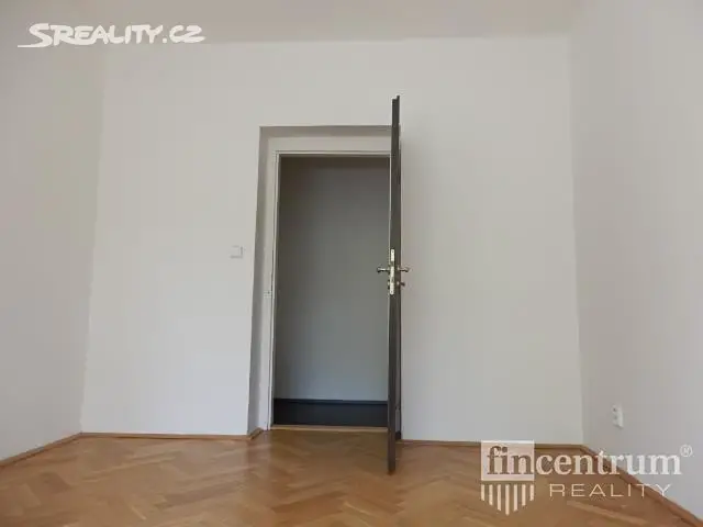 Pronájem bytu 4+1 80 m², Služská, Praha 8 - Kobylisy
