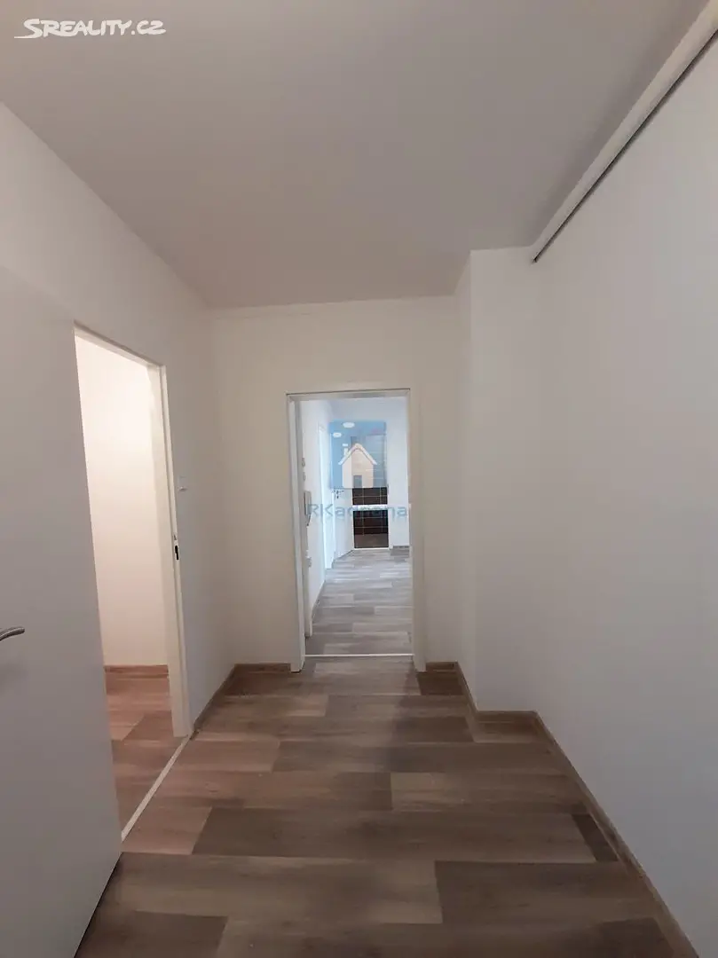 Pronájem bytu 3+1 86 m², Ke Kurtům, Praha 4 - Písnice