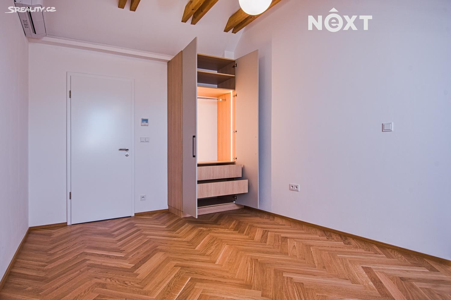 Pronájem bytu 3+kk 79 m², Růžová, Praha 1 - Nové Město