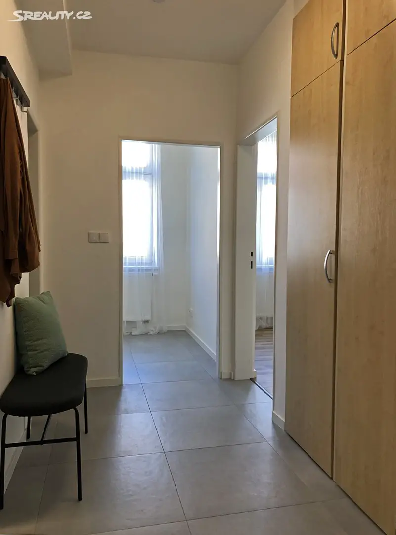 Pronájem bytu 1+1 34 m², Chelčického, Hradec Králové - Pražské Předměstí