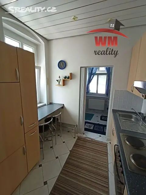 Pronájem bytu 1+1 45 m², Chebská, Karlovy Vary - Dvory