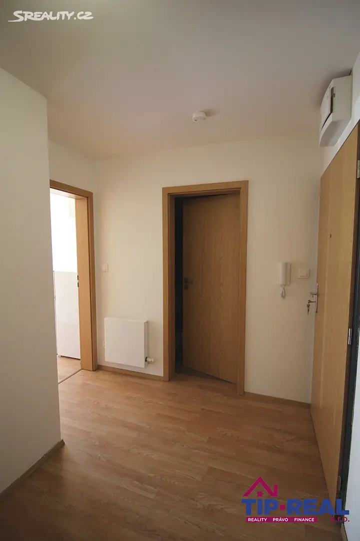 Pronájem bytu 1+kk 73 m², Hostivice, okres Praha-západ