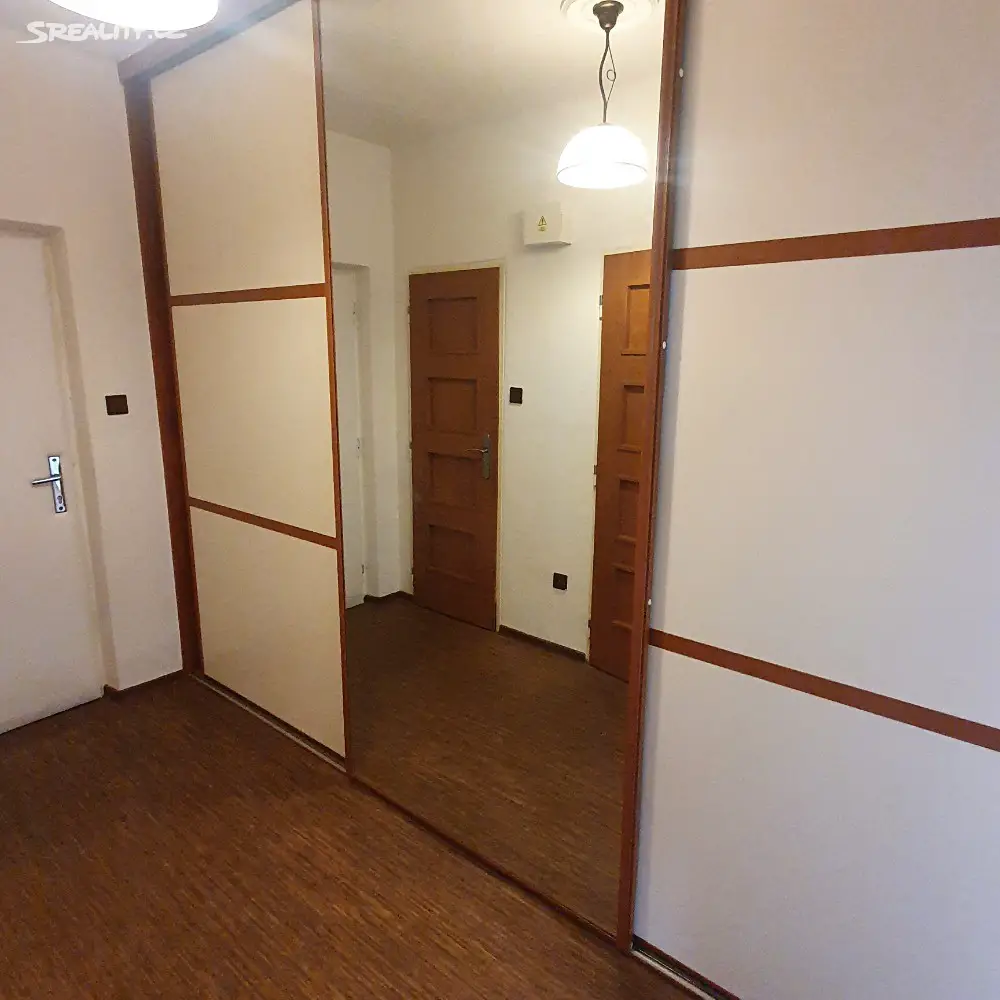 Pronájem bytu 2+1 58 m², Čílova, Praha 6 - Břevnov
