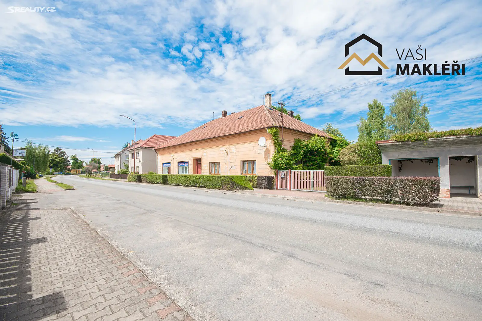 Prodej  rodinného domu 380 m², pozemek 2 007 m², Kladruby nad Labem, okres Pardubice