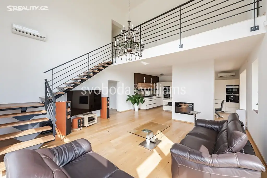 Prodej  rodinného domu 252 m², pozemek 1 511 m², Kunice - Dolní Lomnice, okres Praha-východ