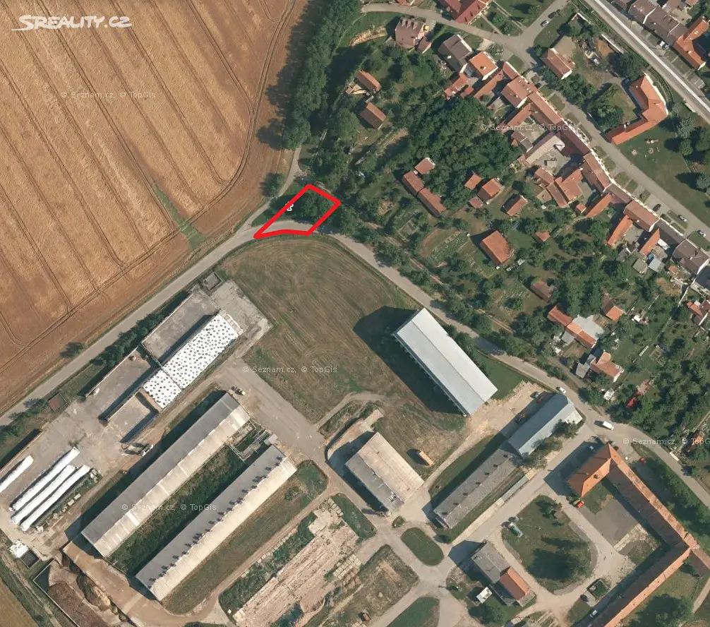 Prodej  komerčního pozemku 238 m², Prakšice, okres Uherské Hradiště