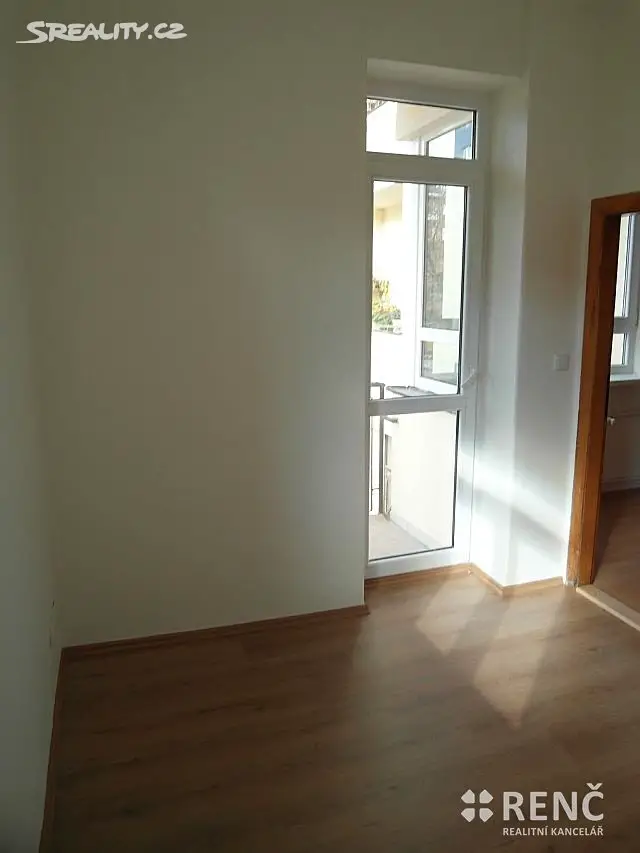 Pronájem bytu 1+1 31 m², Štefánikova, Brno - Veveří