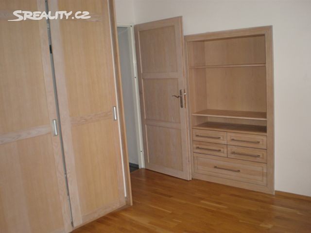 Pronájem bytu 2+1 55 m², Česká, Prostějov