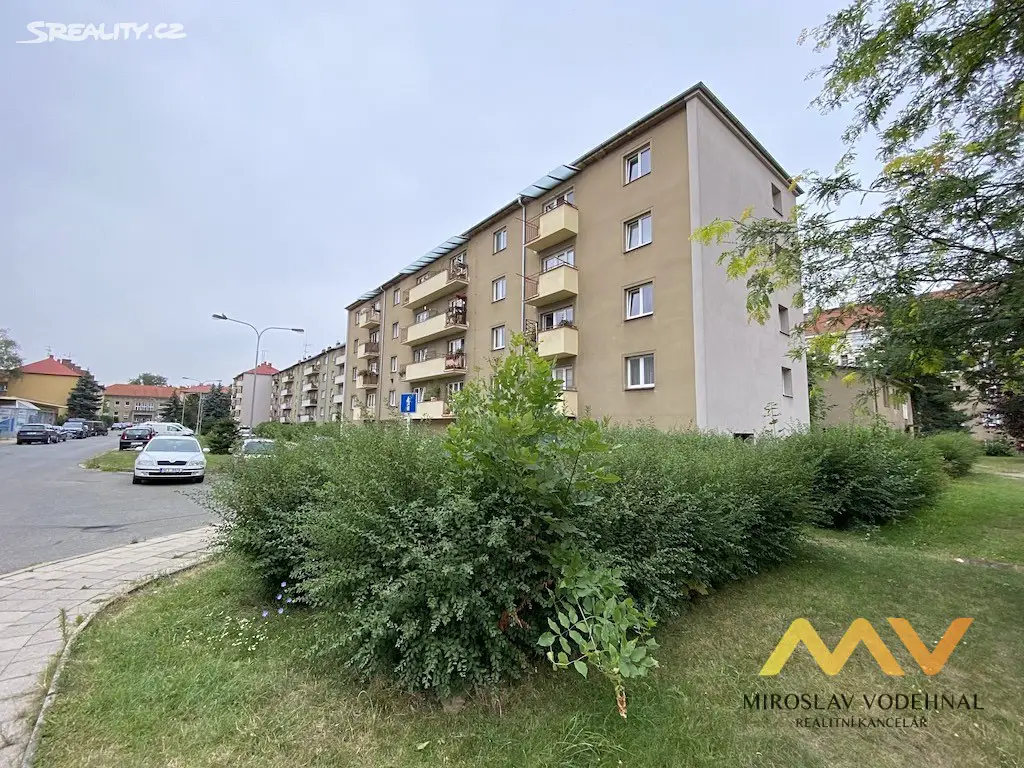 Pronájem bytu 3+1 73 m², Ladova, Hradec Králové