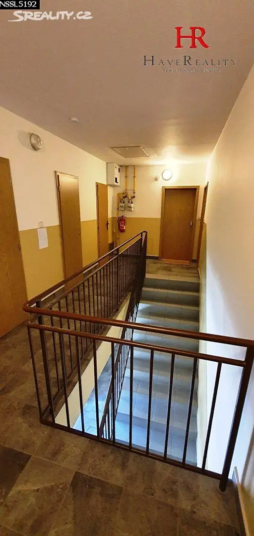 Prodej bytu 2+kk 36 m², U Sluh, Veleň