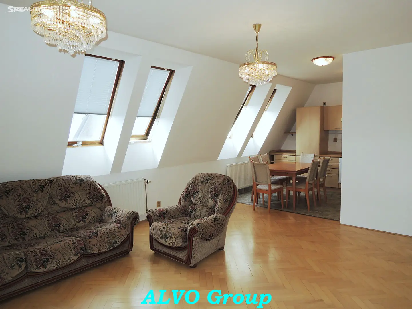 Prodej bytu 3+1 83 m² (Podkrovní), V kapslovně, Praha 3 - Žižkov