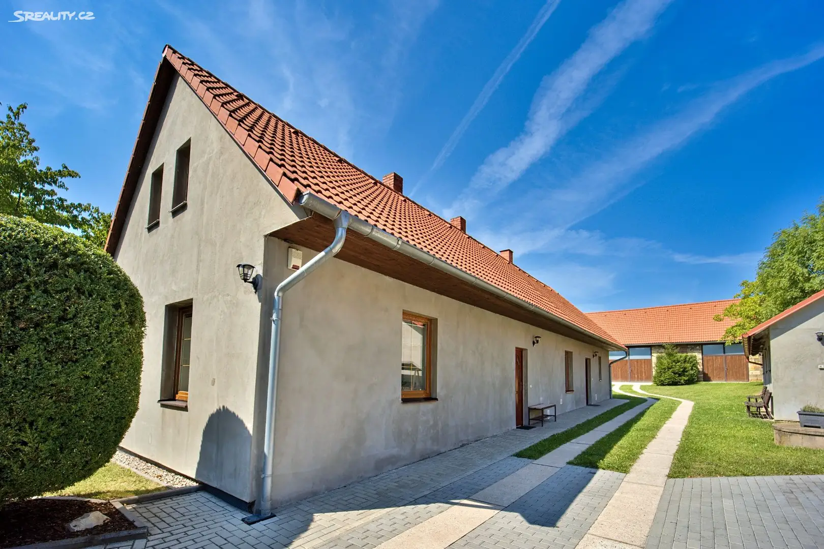 Prodej  rodinného domu 426 m², pozemek 1 756 m², Honbice - Libanice, okres Chrudim