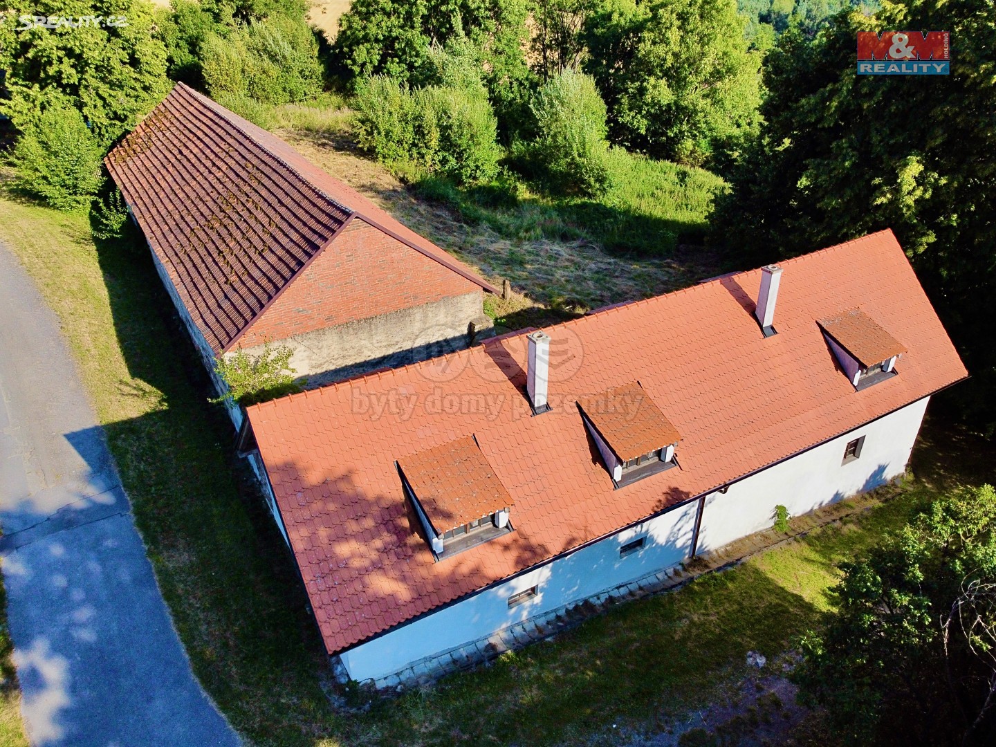 Prodej  rodinného domu 220 m², pozemek 4 111 m², Hvožďany, okres Příbram