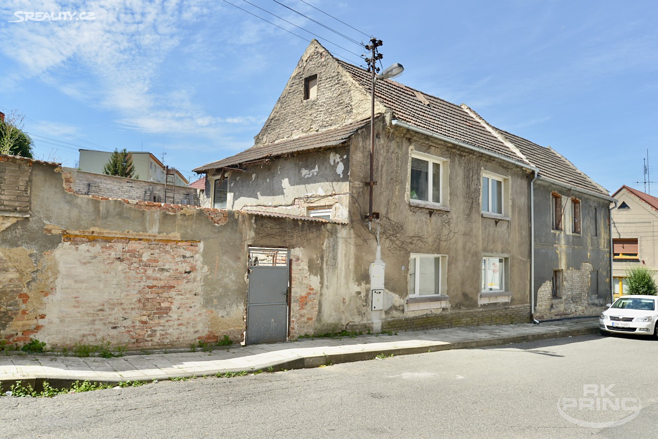 Prodej  rodinného domu 120 m², pozemek 154 m², Patejdlova, Kladno - Kročehlavy