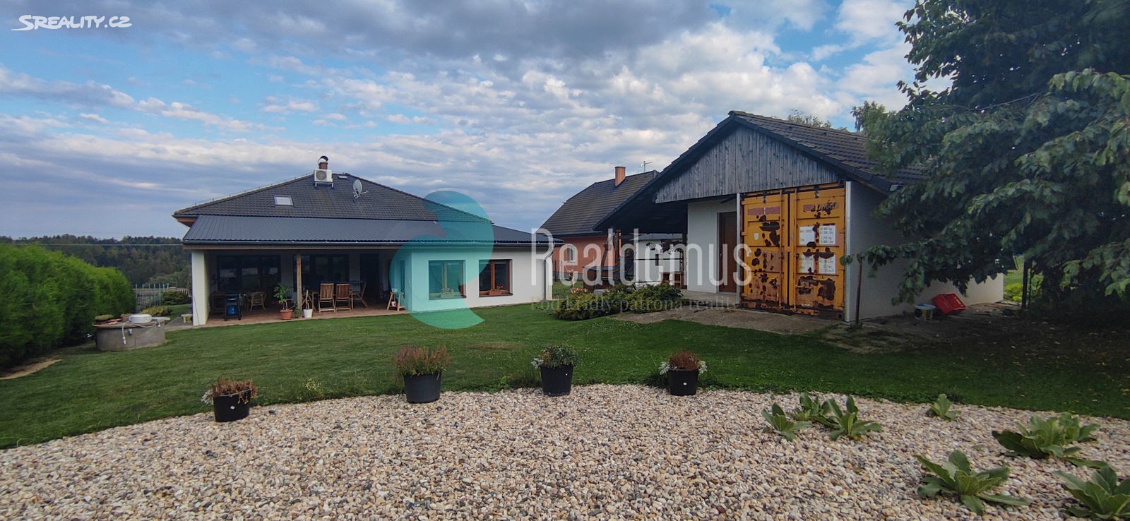 Prodej  rodinného domu 390 m², pozemek 1 172 m², Zbizuby, okres Kutná Hora