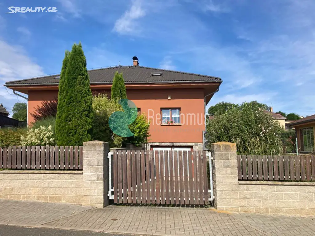 Prodej  rodinného domu 390 m², pozemek 1 172 m², Zbizuby, okres Kutná Hora