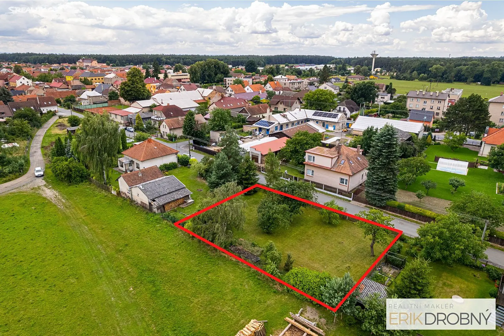 Prodej  stavebního pozemku 781 m², Dvorská, Horní Jelení